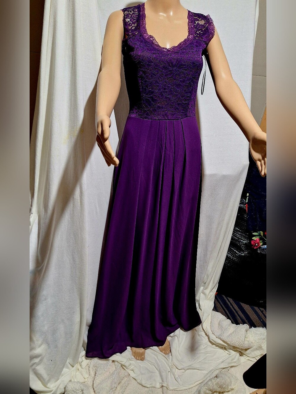 Elegant Purple Lace Bodice Maxi Dress